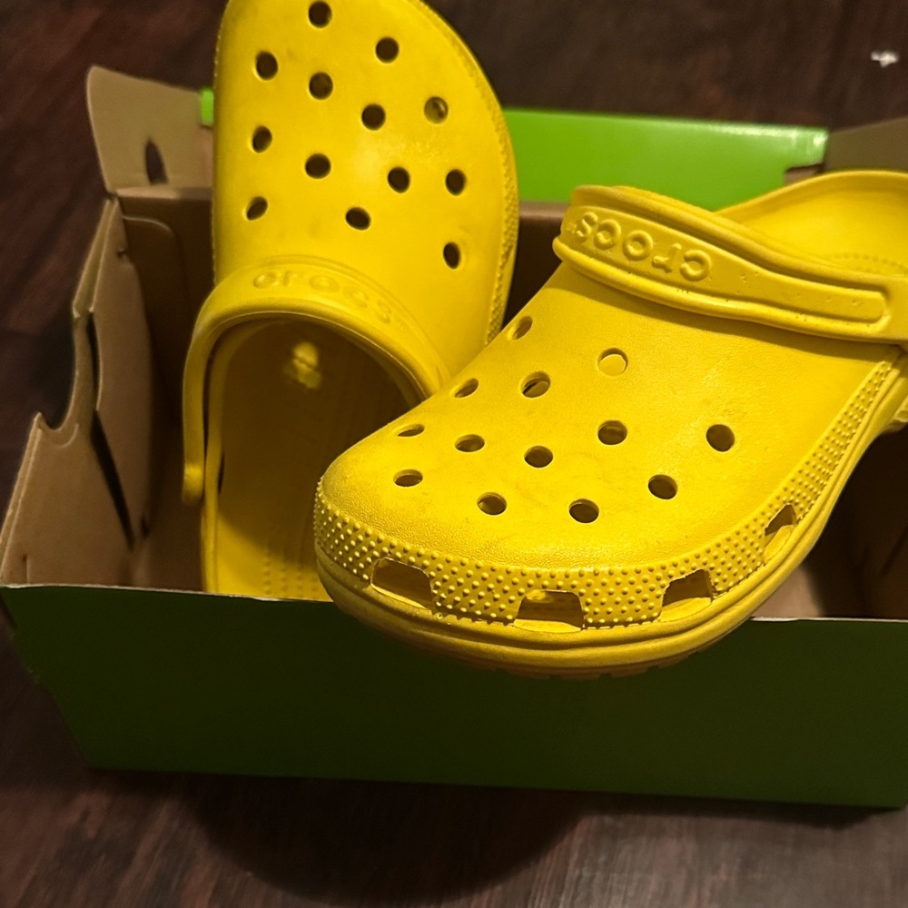 CROCS Women’s/Kids Bright Yellow